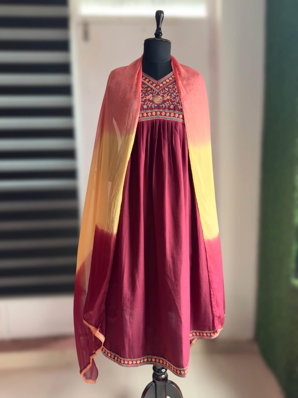 Regal Bloom – Mahogany Cotton 3-Piece Kurti Set